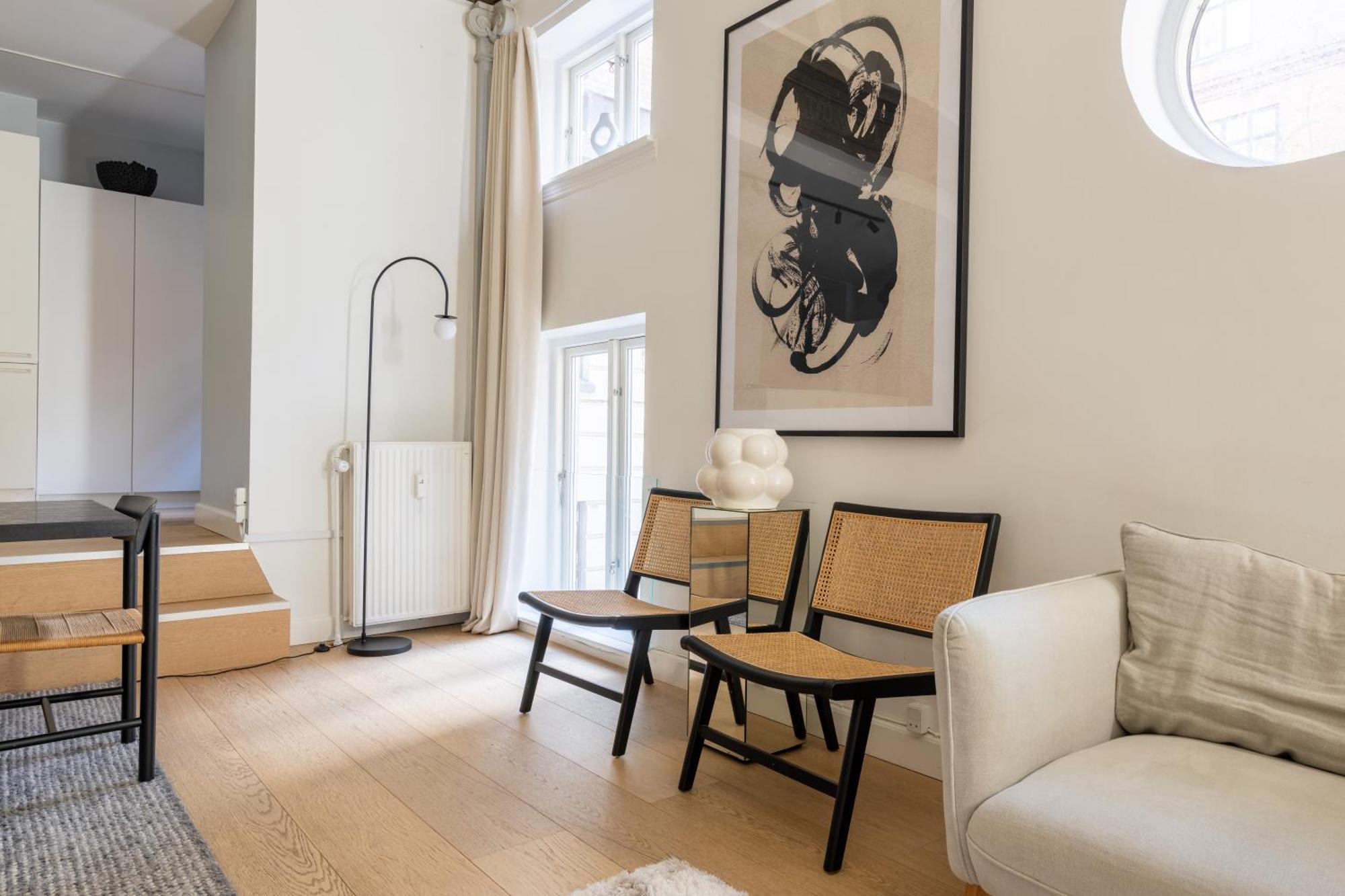 Unique 3 Bedroom In Vibrant Frederiksberg Apartamento
