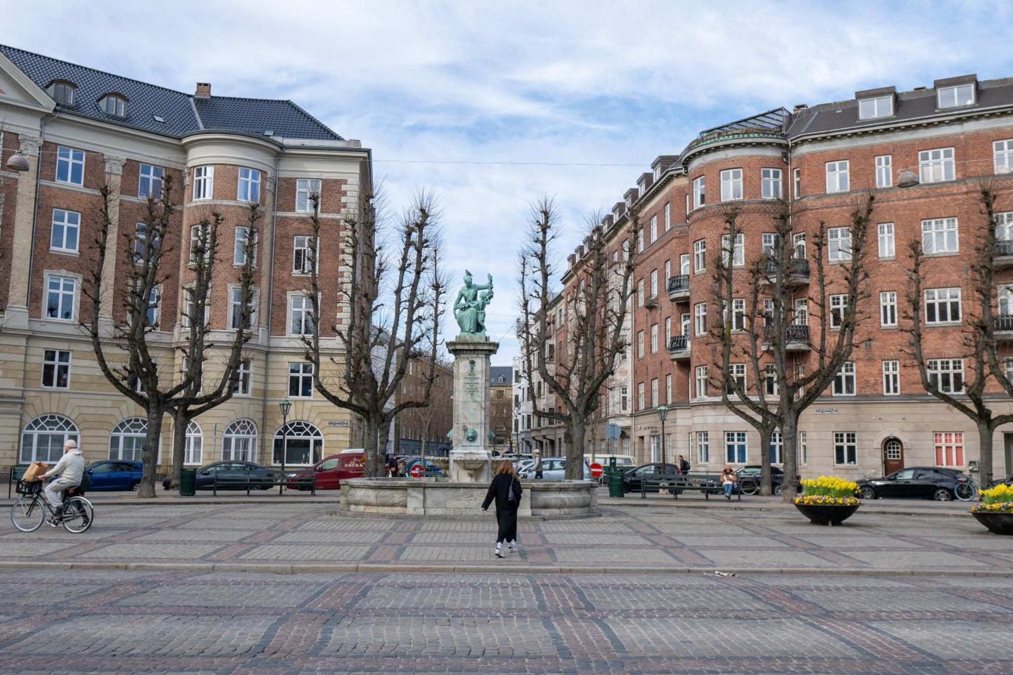 Apartamento Unique 3 Bedroom In Vibrant Frederiksberg *